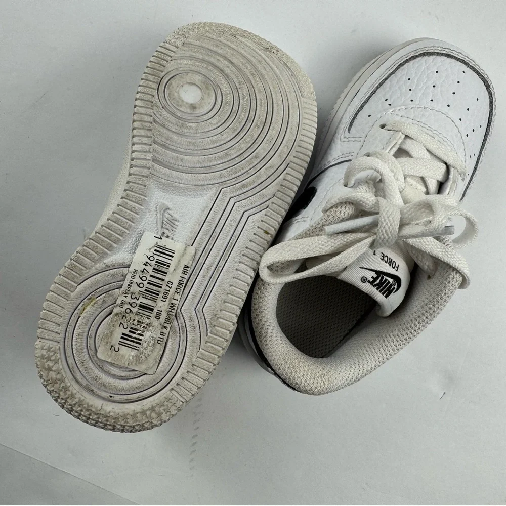Nike comfortable sneakers